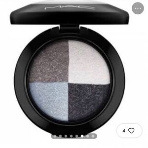 MAC Cosmetics Quad Eyeshadow Palette in Fog & Mist
